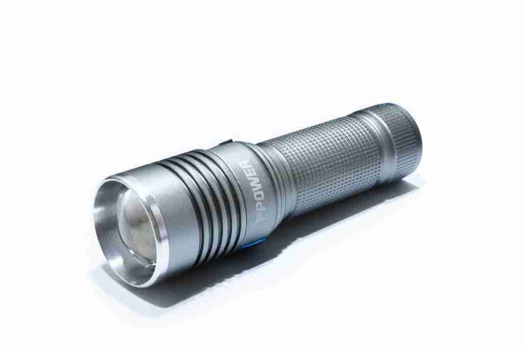 Ppower led t6 可聚焦便攜強光電筒(連電池) (rt26650)00003