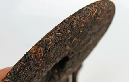 茶願 - 自家茶餅 2016年冰島古樹普洱熟茶餅 357g 附精美包裝(附送一支黑檀撬茶刀) - Image 5